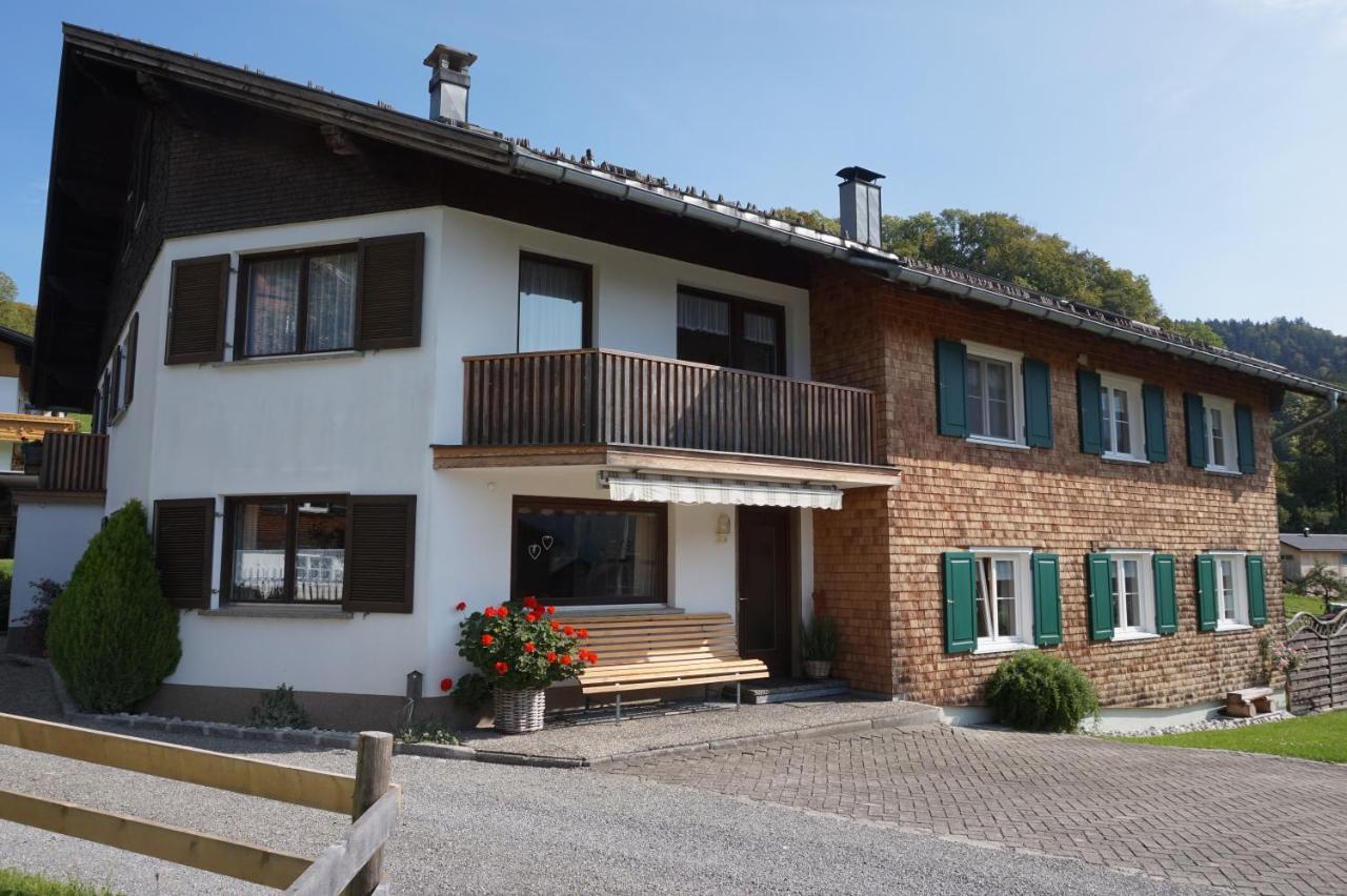 Ferienwohnung Gästehaus Metzler Bizau Exterior foto